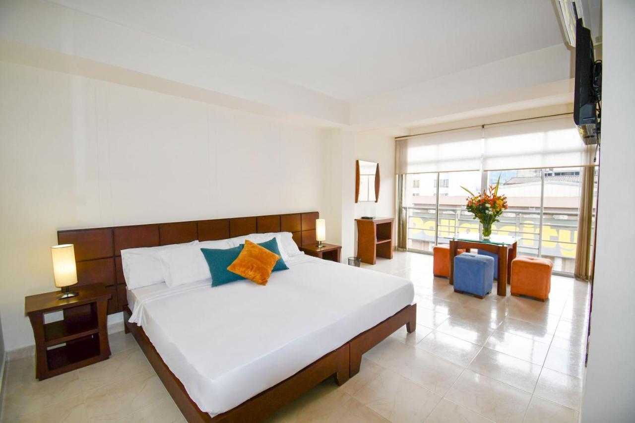 Hotel Monarca Armenia Extérieur photo