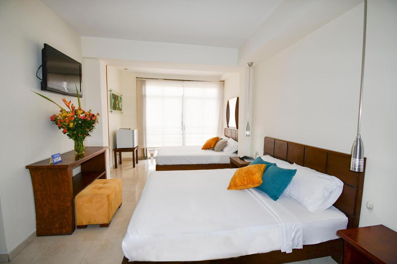 Hotel Monarca Armenia Extérieur photo