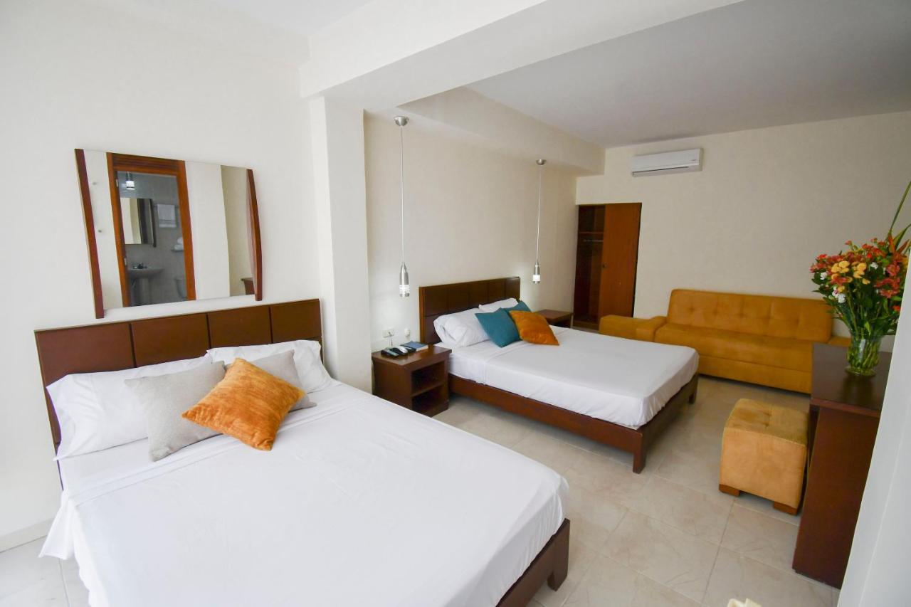 Hotel Monarca Armenia Extérieur photo