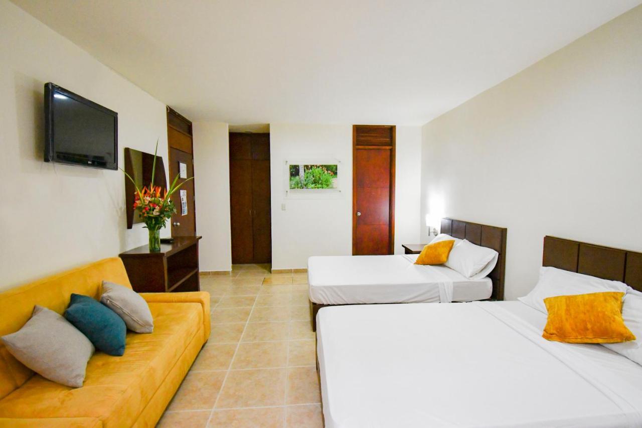 Hotel Monarca Armenia Extérieur photo