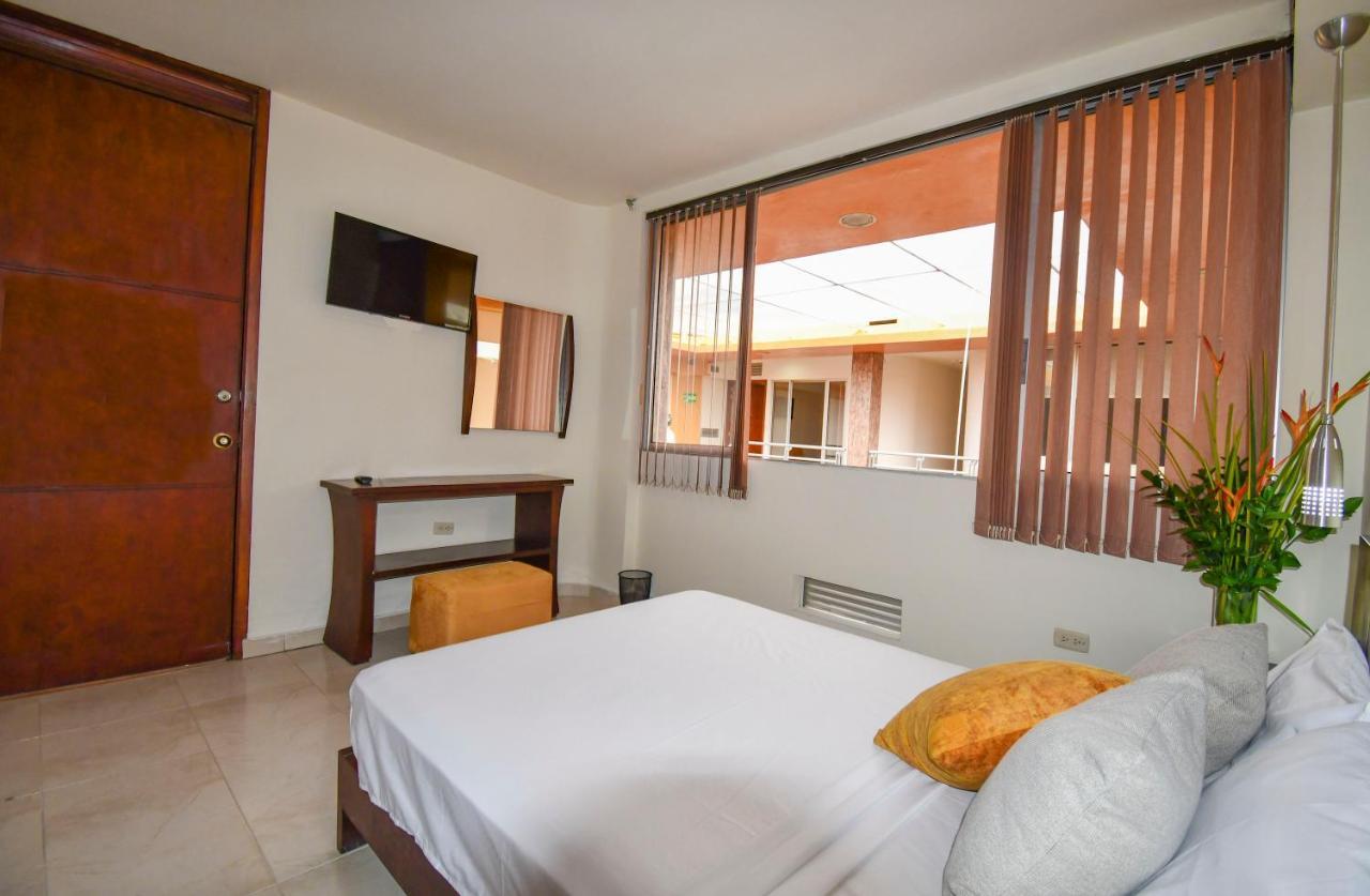 Hotel Monarca Armenia Extérieur photo