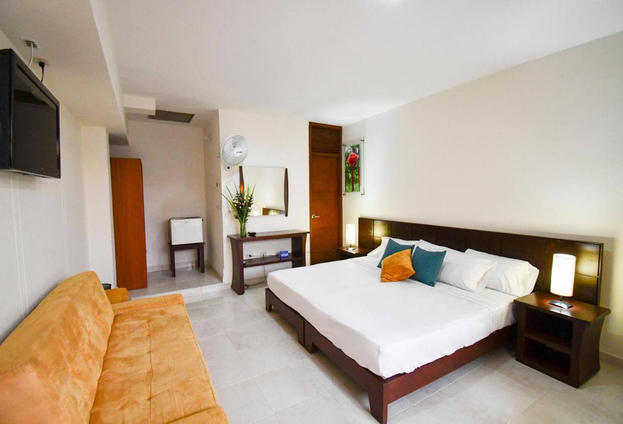 Hotel Monarca Armenia Extérieur photo