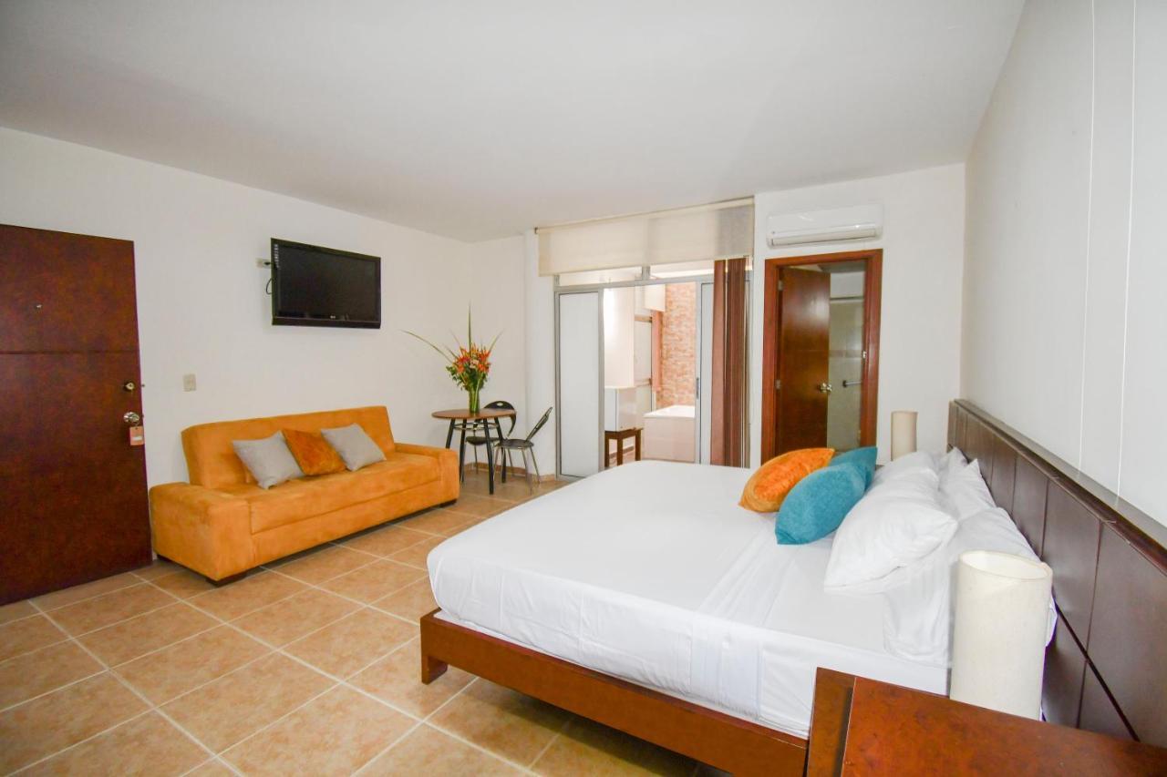 Hotel Monarca Armenia Extérieur photo