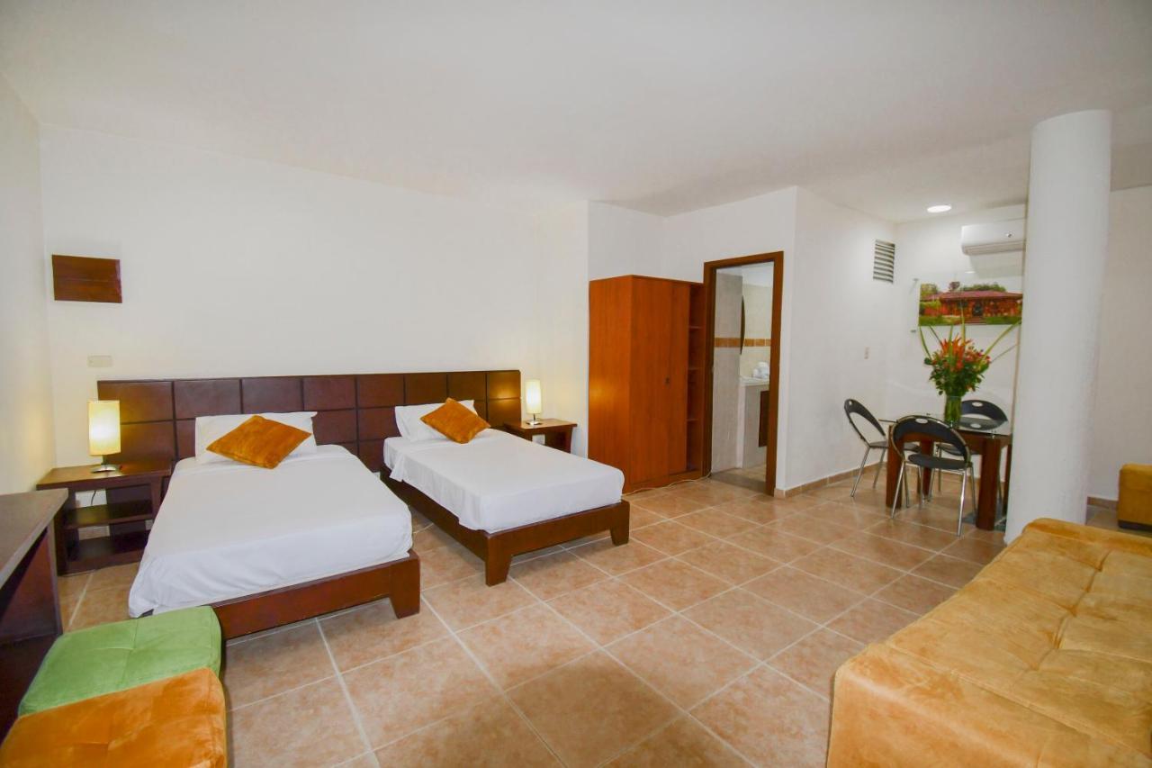 Hotel Monarca Armenia Extérieur photo