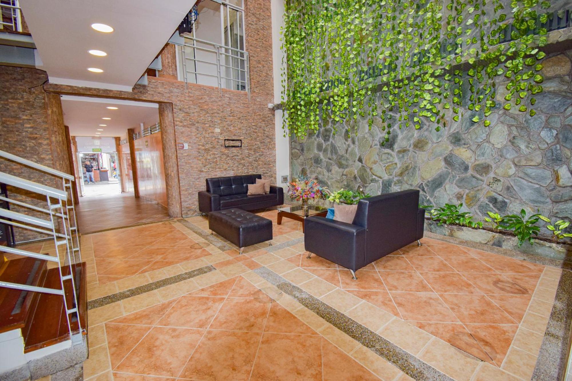 Hotel Monarca Armenia Extérieur photo